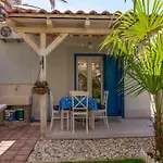 Beachfront House With Private Heated Jacuzzi And Garden