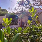 Beachfront House With Private Heated Jacuzzi And Garden Διαμέρισμα *