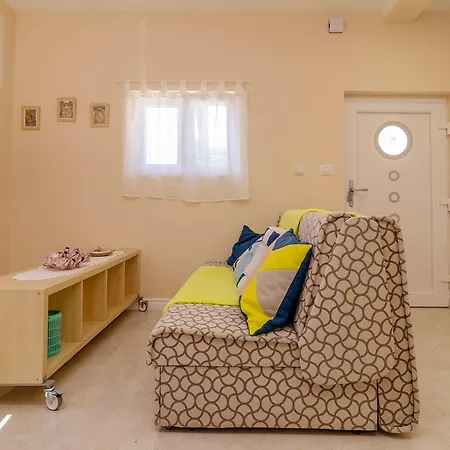 Apartment Beachfront House With Private Heated Jacuzzi And Garden *