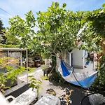 Beachfront House With Private Heated Jacuzzi And Garden 扎达尔