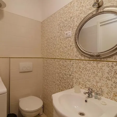 Beachfront House With Private Heated Jacuzzi And Garden * Zadar
