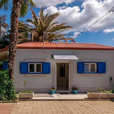 Beachfront House With Private Jacuzzi And Garden * Ζαντάρ