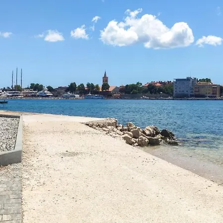 Apartment Beachfront House With Private Heated Jacuzzi And Garden