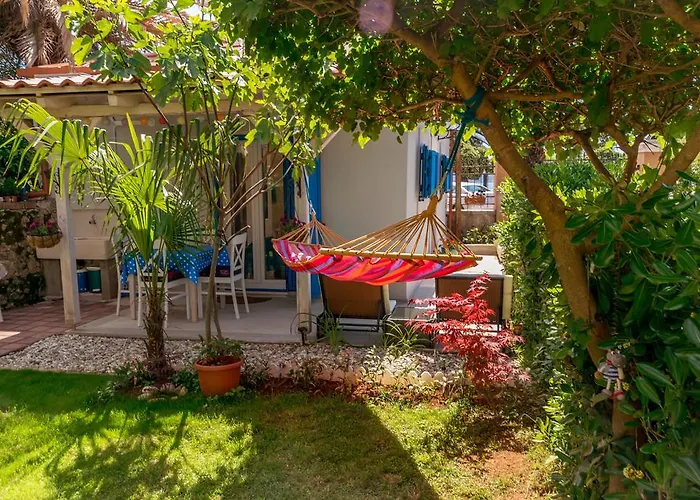 Beachfront House With Private Heated Jacuzzi And Garden Appartement *