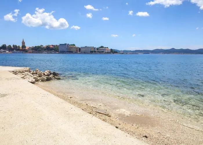 Beachfront House With Private Heated Jacuzzi And Garden * Задар